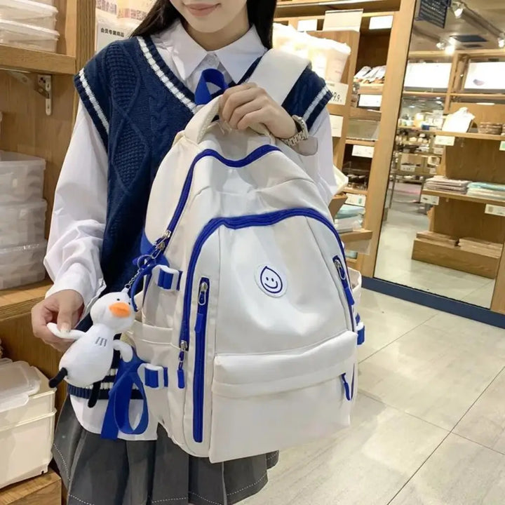 Mochila de Pelucia Feminina